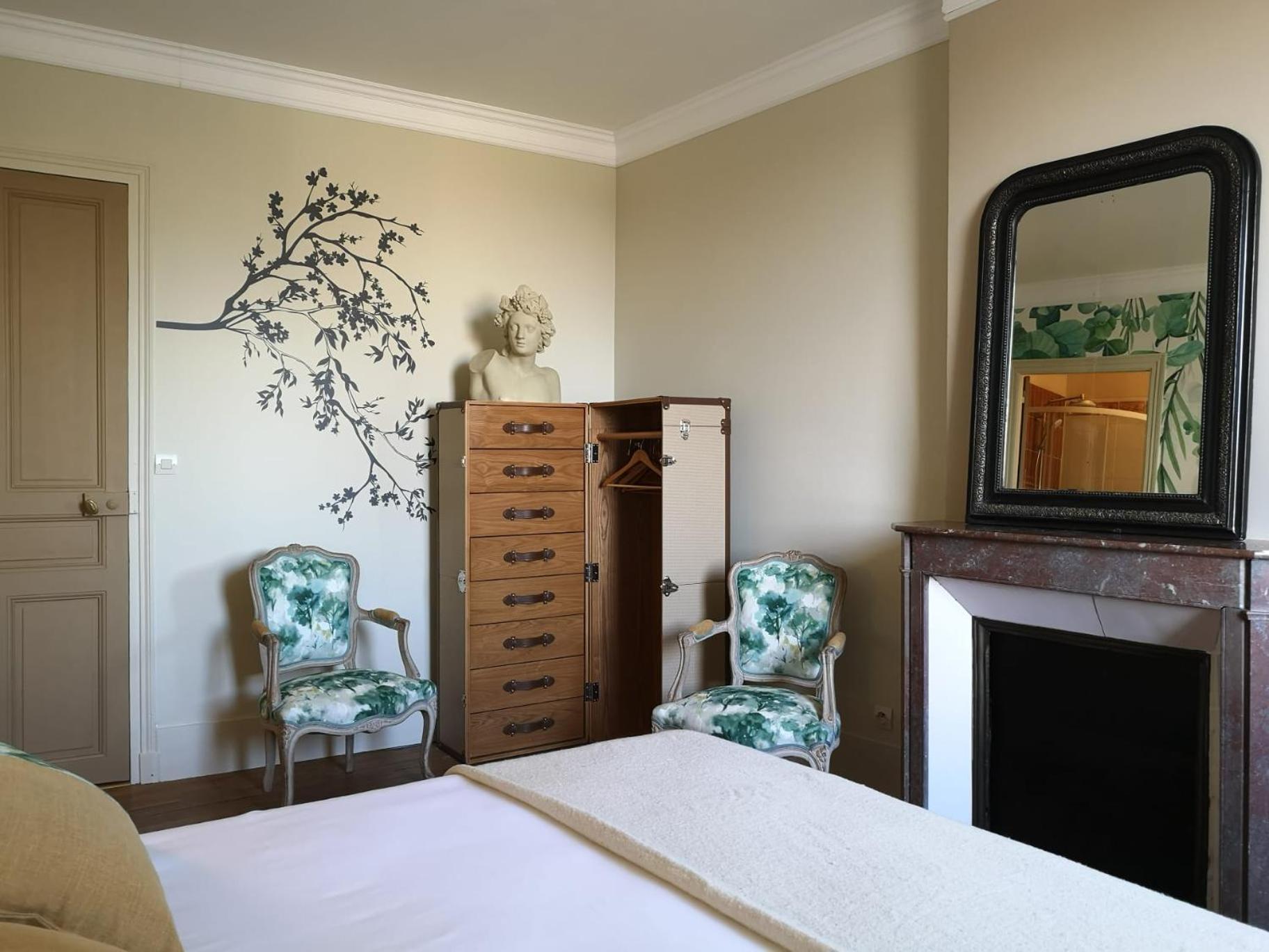 Les Visages Des Tournelles Bed & Breakfast Reims Exterior foto