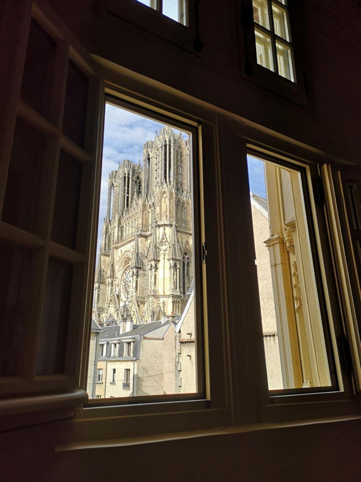 Les Visages Des Tournelles Bed & Breakfast Reims Exterior foto
