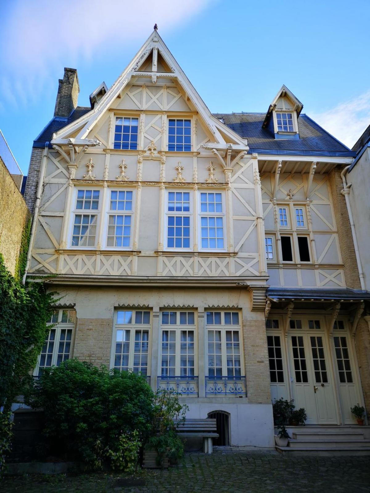 Les Visages Des Tournelles Bed & Breakfast Reims Exterior foto